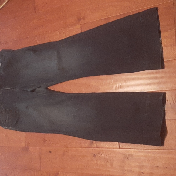 Jeans - Picture 1 of 2